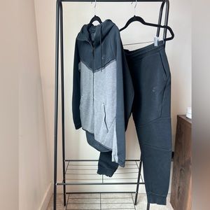 Nike Mens Tech Fleece Set